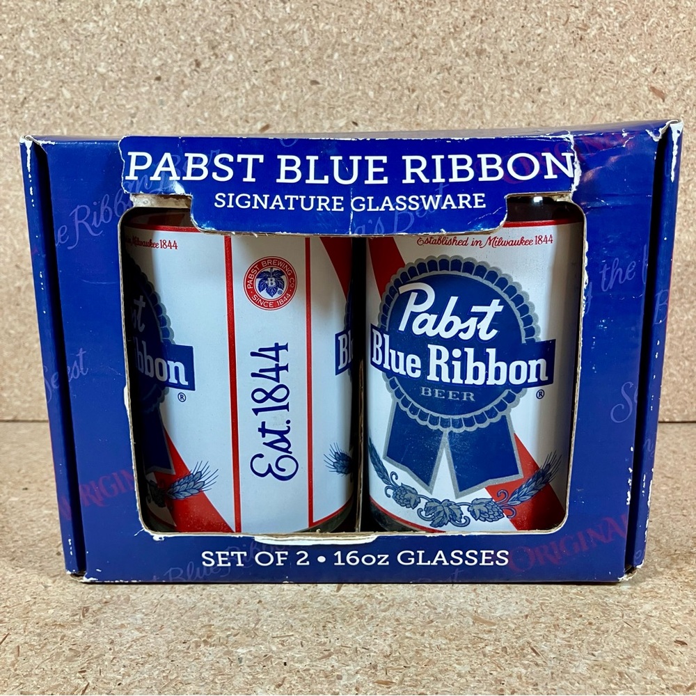 NIB Set of 2 Pabst Blue Ribbon 16oz Signature Glassware Barware Beer Can Shaped